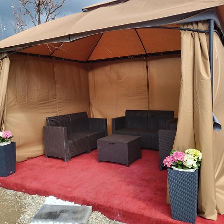הוילה סאטו מארה Vila Ana Cu Terasa Gratar Si Jacuzzi מראה חיצוני תמונה