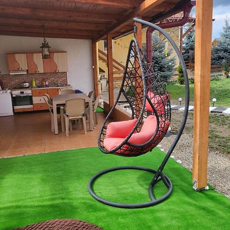 הוילה סאטו מארה Vila Ana Cu Terasa Gratar Si Jacuzzi מראה חיצוני תמונה